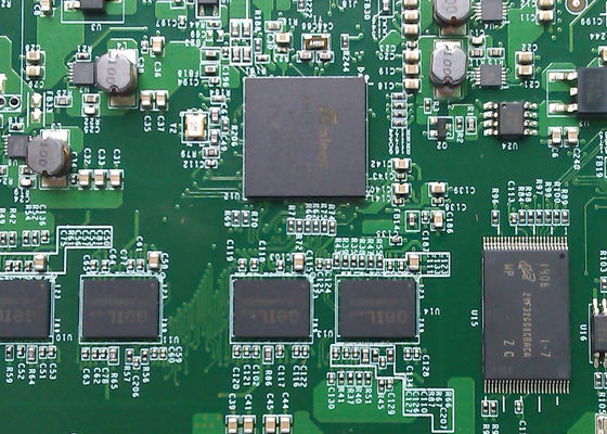 En az 0,2 mm'lik bir delik boyutu ile en üst montaj tipi PCB